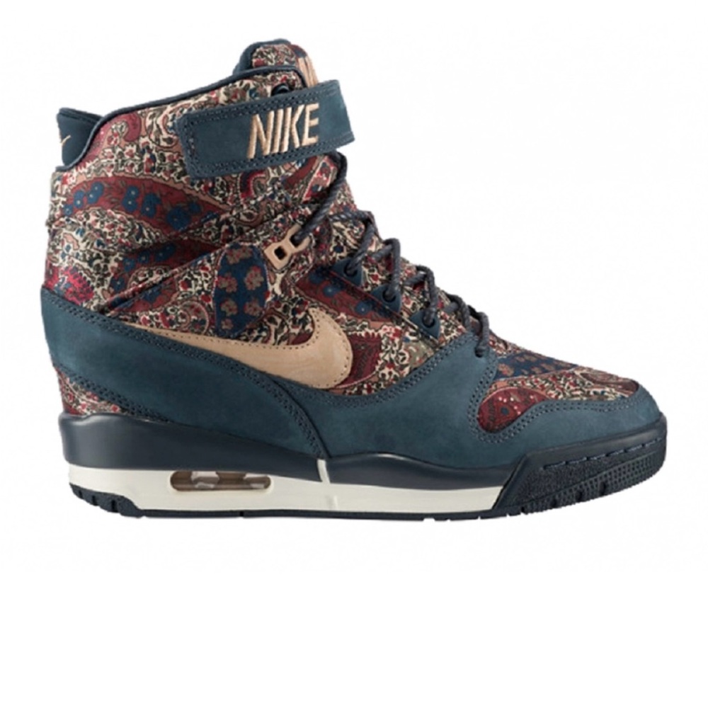 Nike Revolution Sky High Women's Paisley High-Top Trainer Sneakers